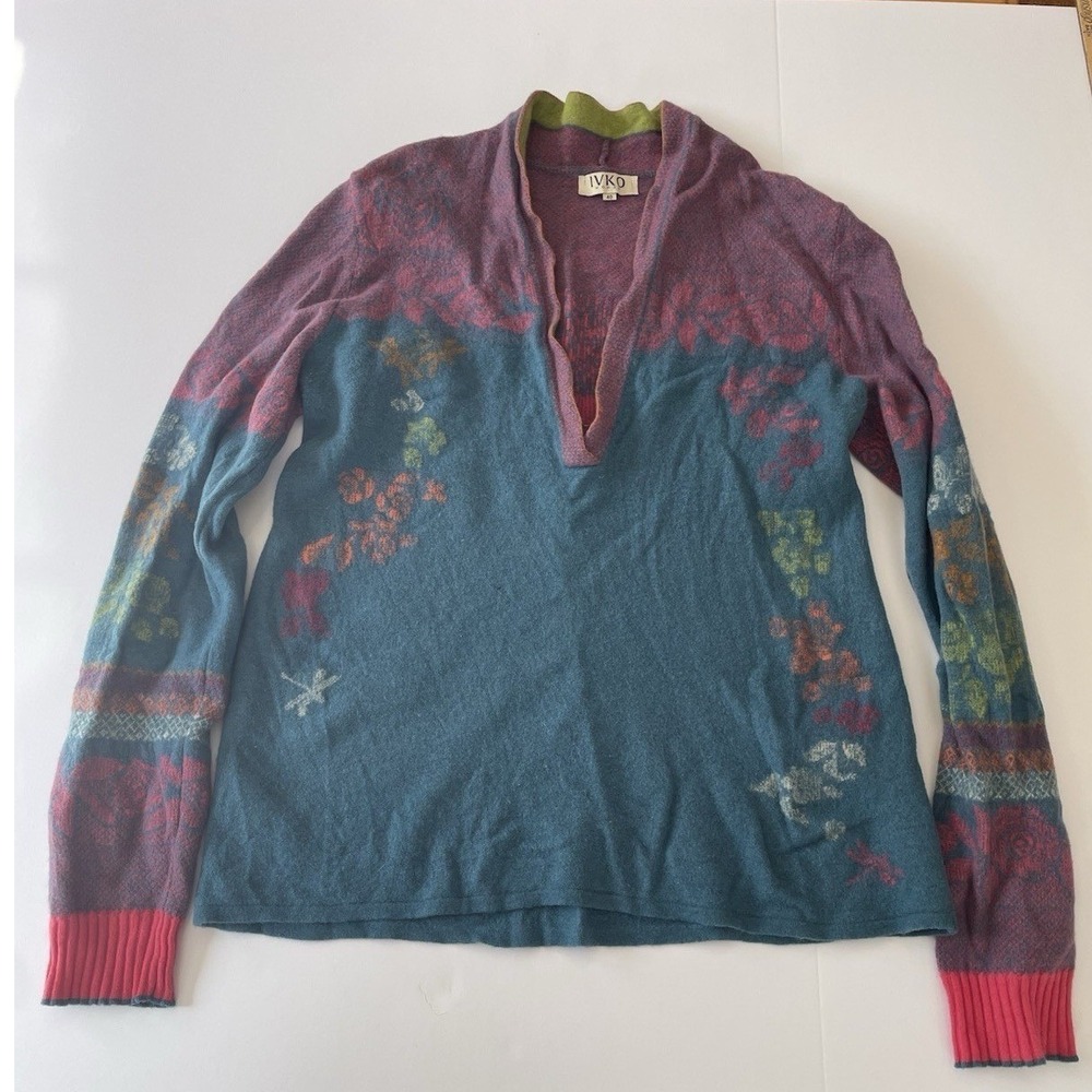 IVKO Woman Wool Blend Sweater Pullover EU 40 M Teal Floral V Neck Boho Art Knit